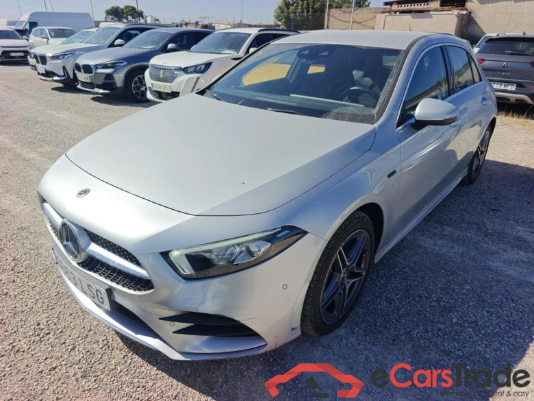 MERCEDES-BENZ Clase A / 2018 / 5P / berlina con portón A 250 e #1