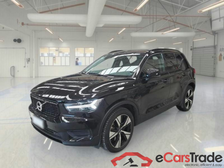 VOLVO XC40 / 2017 / 5P / SUV T4 PLUG-IN HYBRID AUTO RECHARGE R-DESIGN #1