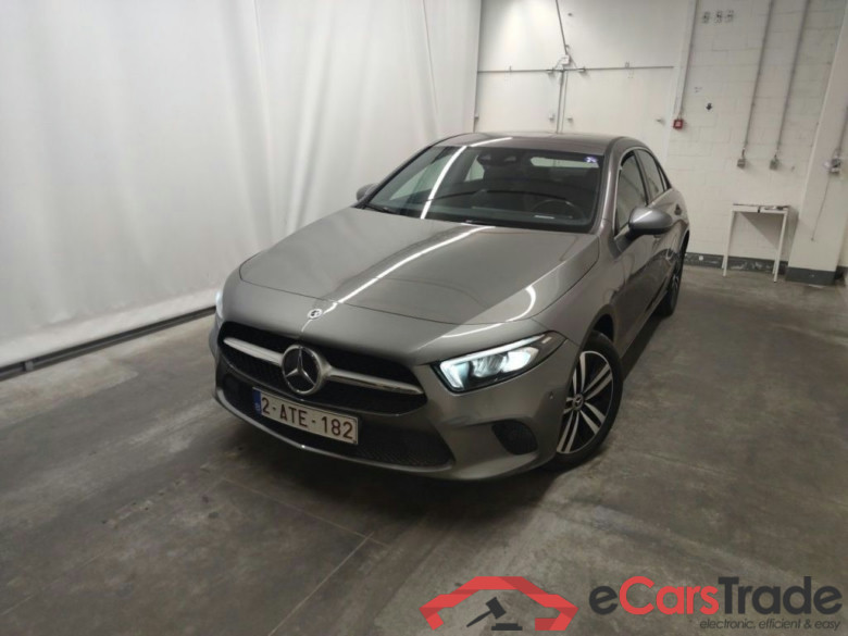 Mercedes-Benz A-Klasse Limousine A 250e Business Solution 4d #1
