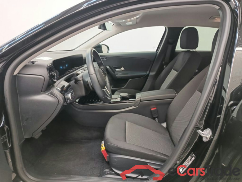 Mercedes-Benz A-Klasse Limousine A 180 Business Solution Essential Aut. 4d #3