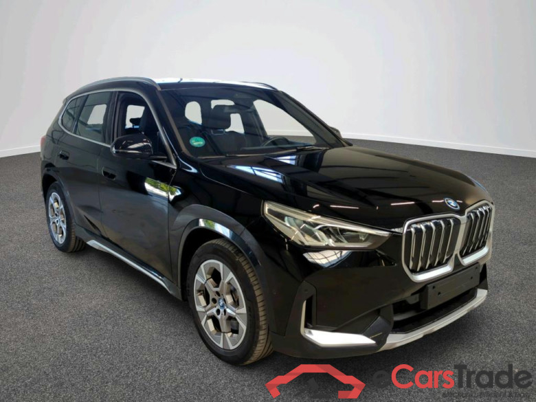Baureihe iX1 30 xDrive xLine 64kWh #6