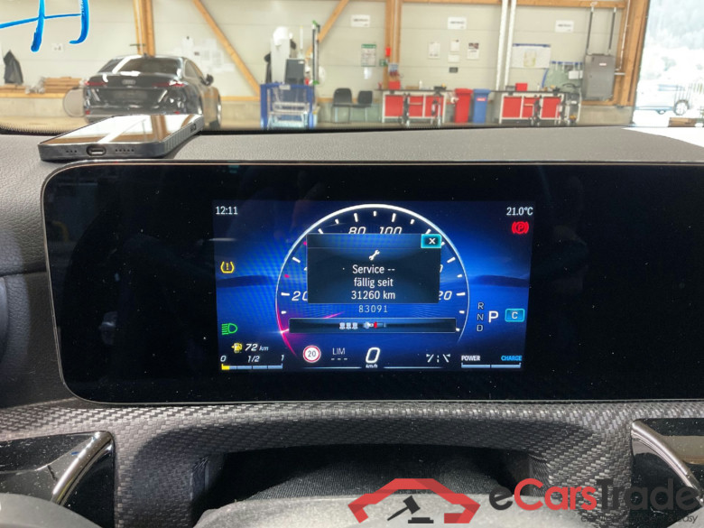 MERCEDES-BENZ CLA 180 Shooting Brake 7G-DCT Entry 5d 100kW #2