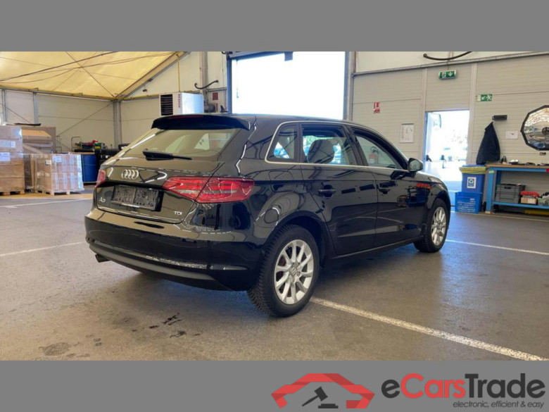 AUDI A3 Sportback Dsl 1.6 TDi Attraction #4