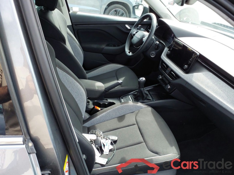 SKODA Kamiq 1.0 TSI 85 kW (115 CV) Manual 6 vel. Selection(Winterpack) #3