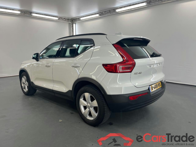 VOLVO XC40 1.5 T2 Momentum Core #3