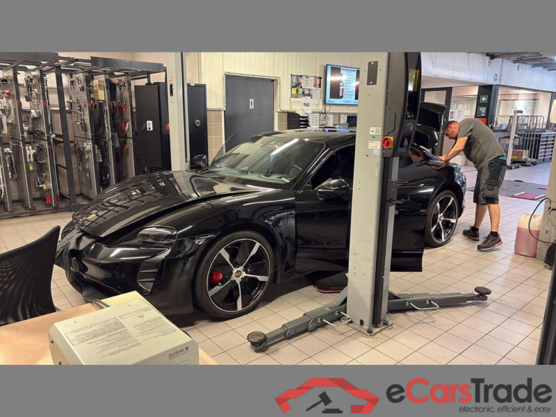 PORSCHE Taycan 79.2 kWh 4S