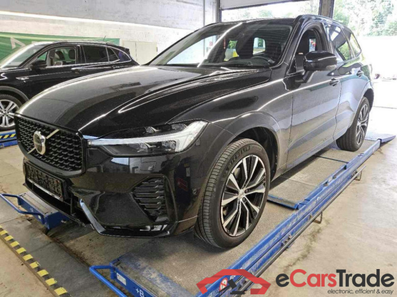 Volvo XC60 (03.2017->) DE - SUV5 B5 (Benzin) AWD EU6d, Ultimate Dark Mild-Hybrid, (Facelift) 2022 - 202 #1