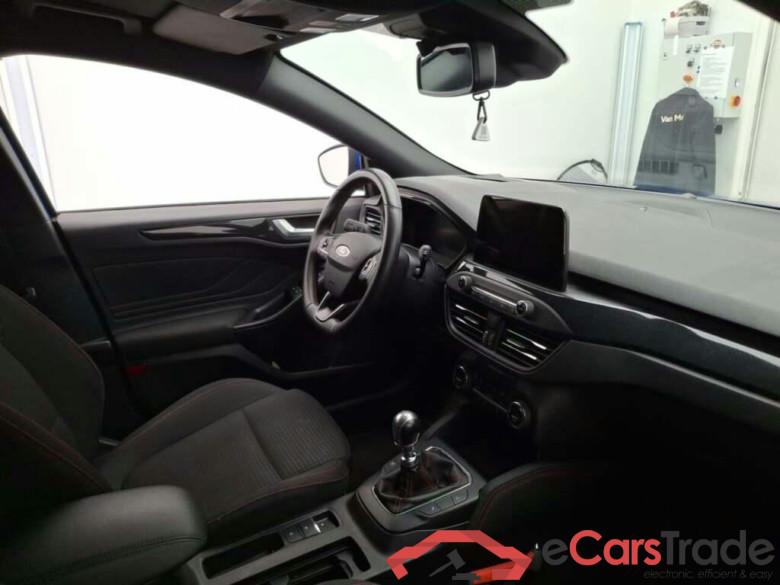 FORD Focus Wagon 1.0 EcoBoost Hybrid ST Line X  #3