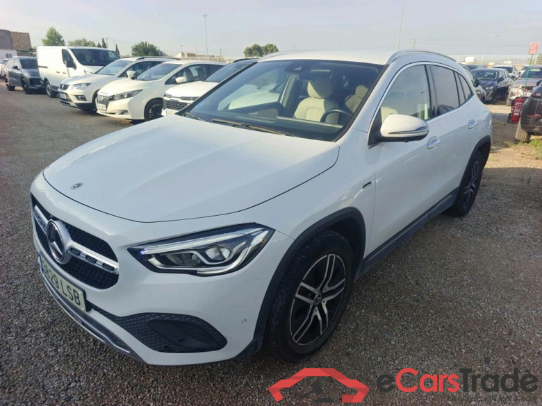 MERCEDES-BENZ GLA / 2020 / 5P / todoterreno GLA 250 e #1
