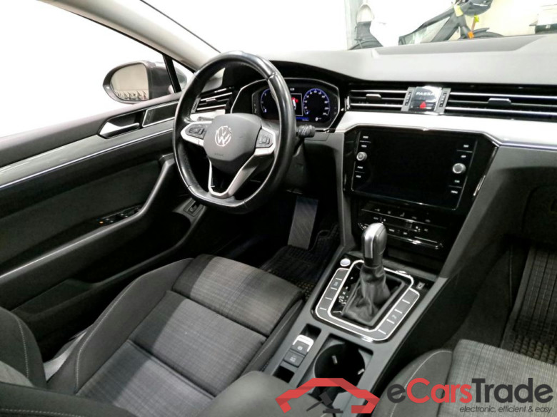 Volkswagen Passat Variant 2.0 TDI Style Aut. LED-Matrix ACC Navi Sport-Seats KeylessGo Klima PDC ... #4
