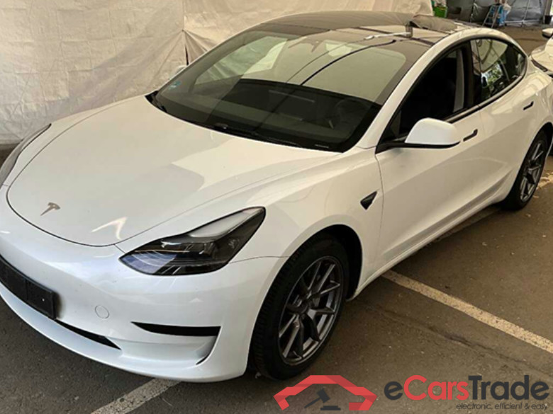 TESLA Model 3 RWD Hinterradantrieb 4d 239kW