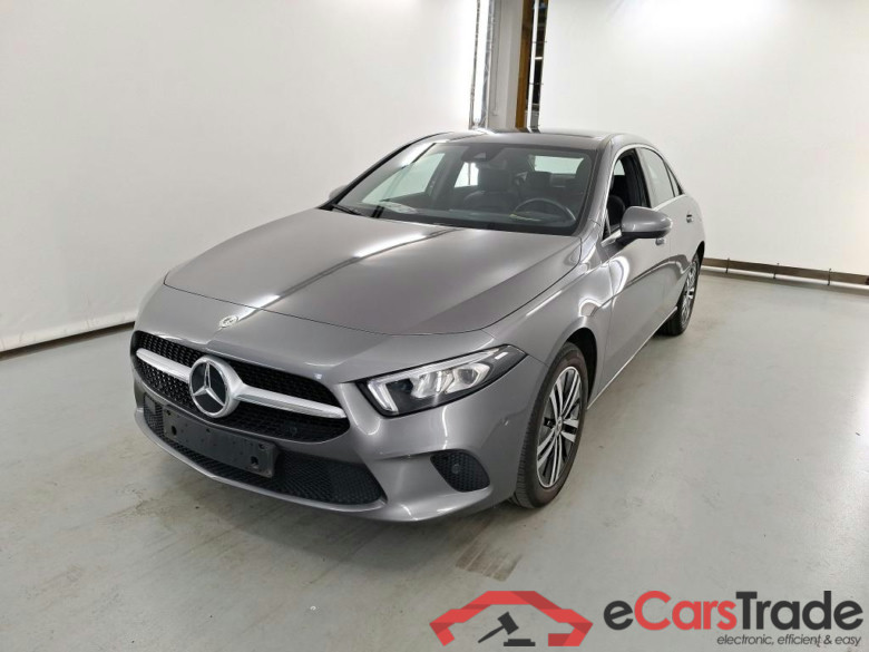 MERCEDES-BENZ A-CLASS LIMOUSINE 1.3 A 250 E LUXURY LINE DCT #1