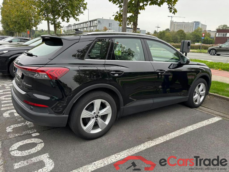 AUDI Q4 e-tron 82 kWh 40 Attraction #3