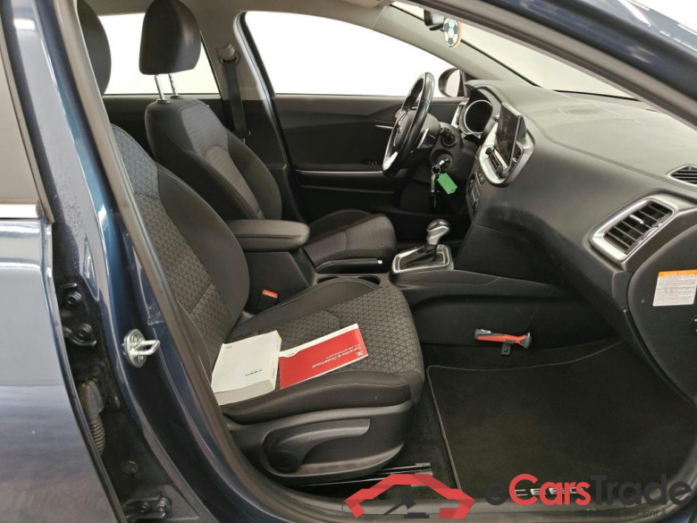 Kia Ceed Sportswagon 1.5 T-GDi MHEV DCT DynamicLine 5d #3