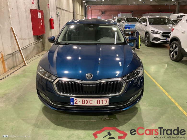 SKODA OCTAVIA COMBI 1.0 TSI MHEV 81KW DSG CLEVER #2