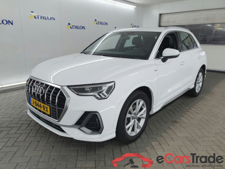 AUDI Q3 35 TFSI S edition 5D 110kW #1