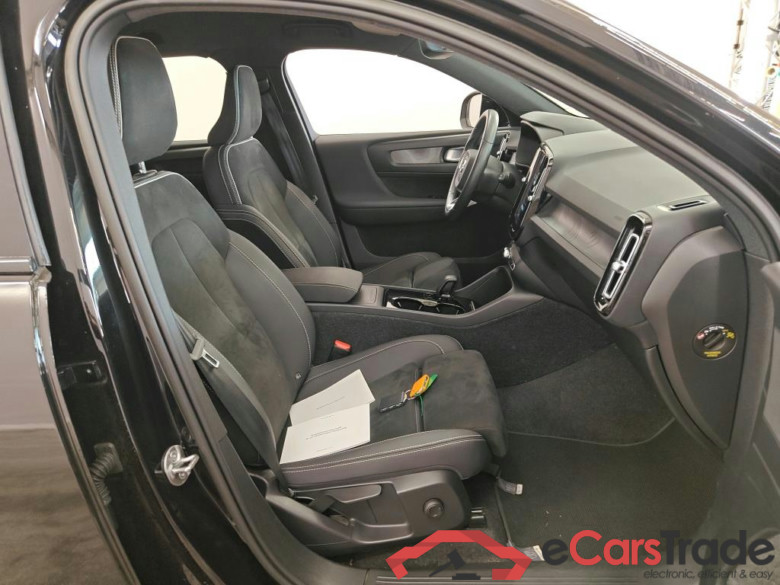 Volvo XC40 Recharge Pure Electric Plus 5d #3