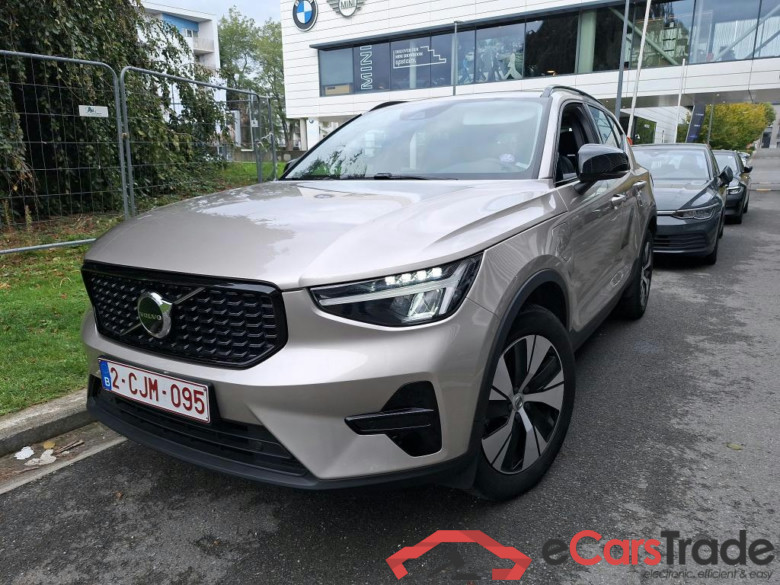 VOLVO - VOL XC40 T4 PHEV 211PK Inscription Expression With Arianne Leather & Winter & Park Assist & Semi Auto Foldable Trailer Hook  * HYBRID *    ***   REGISTRATION    11/08/2022    ***