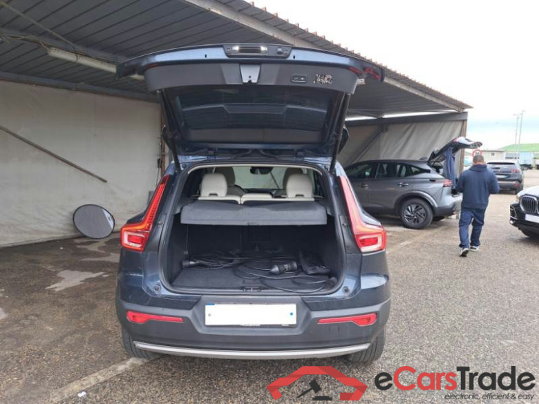 VOLVO XC40 / 2017 / 5P / SUV T5 PLUG-IN HYBRID AUTO RECH INSCRIP EXPR #5
