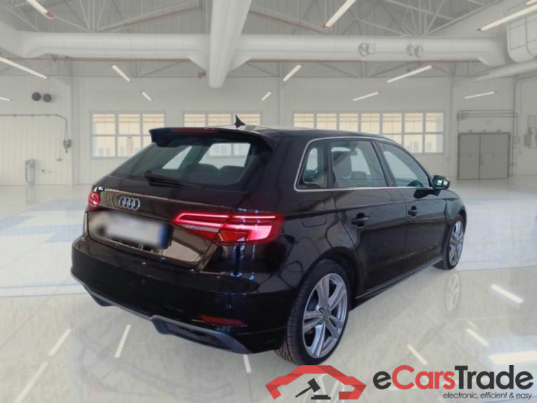 AUDI A3 / 2016 / 5P / BERLINA 30 G-TRON S TRONIC ADMIRED S.BACK #2