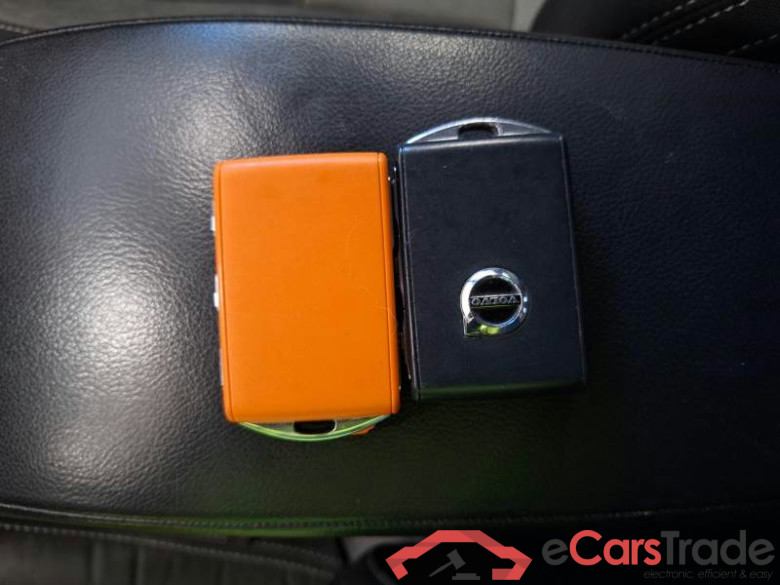 VOLVO XC40 / 2021 / 5P / SUV T4 RECHARGE PLUG-IN AUTO CORE #6
