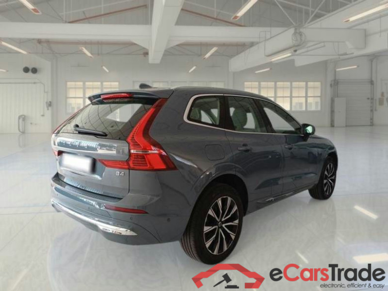 VOLVO XC60 / 2021 / 5P / SUV B4 D AUTOMATICO PLUS BRIGHT #2