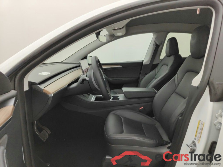 TESLA MODEL Y 72.5 kWh Dual Motor Long Range (324 kW) 5d #3