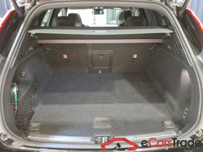 Volvo XC60 (03.2017->) DE - SUV5 B5 (Benzin) AWD EU6d, Ultra Dark Mild-Hybrid, (Facelift) 2023 - 2024 #5