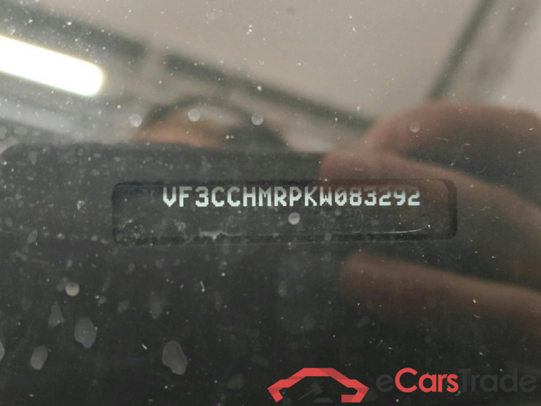 Peugeot 208 Signature 1.2 PureTech 82 5d #6