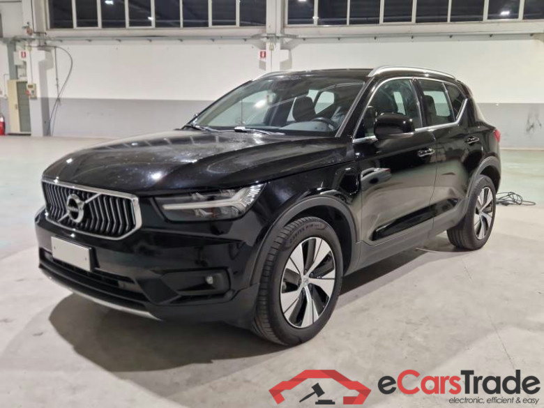 VOLVO XC40 / 2017 / 5P / SUV T5 PLUG-IN HYBRID RECH INSCRIP EXPR MY21 #1